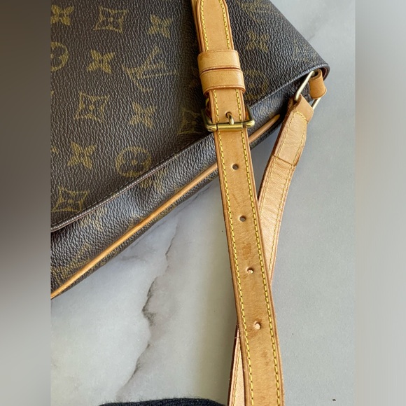 LOUIS VUITTON   Musette  Salsa short shoulder bag PM - Picture 14 of 16